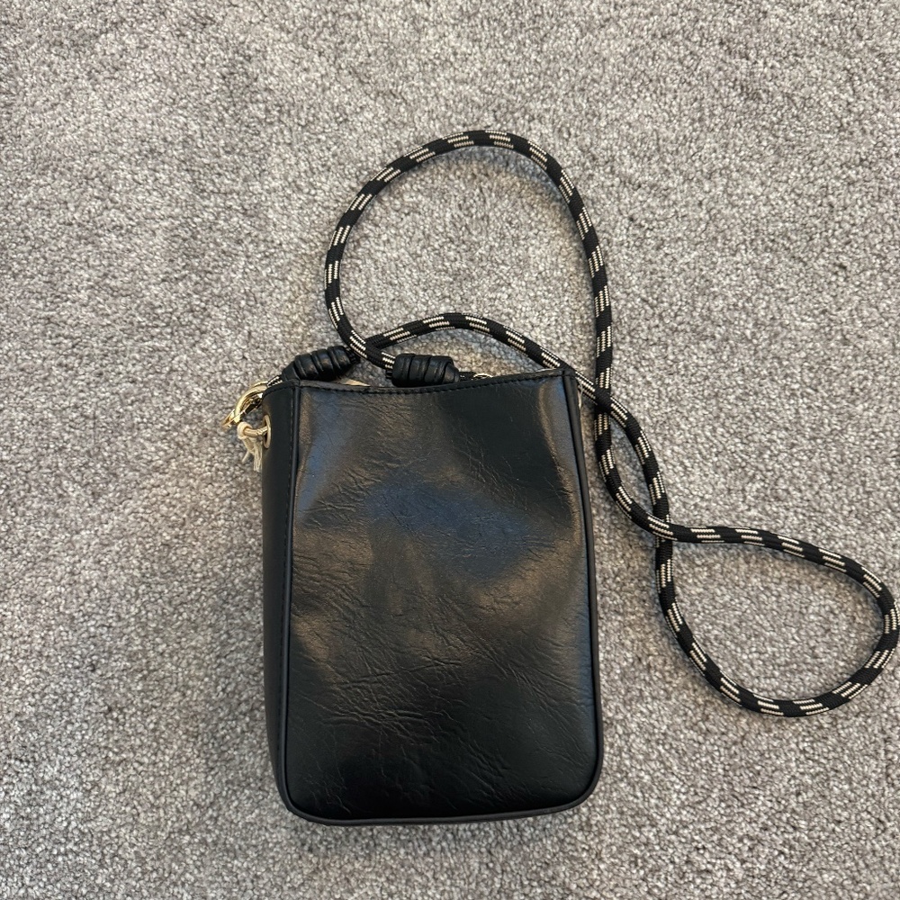 Universal Thread Purse - Picture 2 of 4